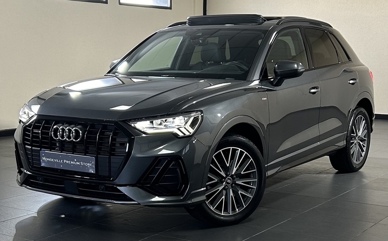 AUDI  Q3